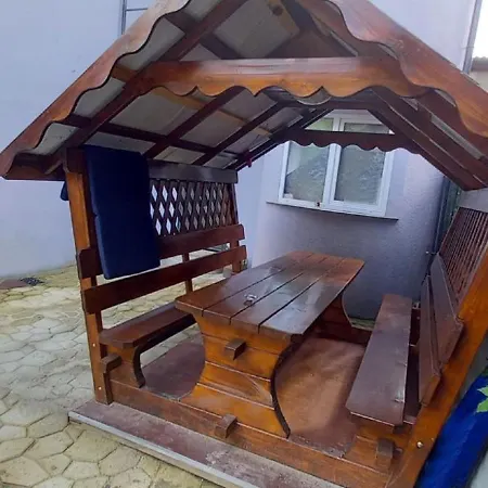 1 кімнатні в гостьовому будинку * Moekatsjeve