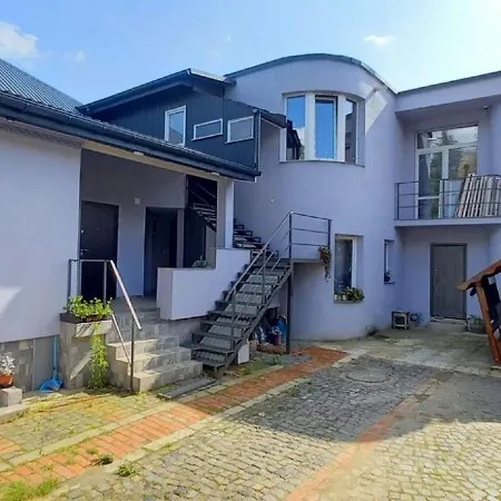 1 кімнатні в гостьовому будинку * Moekatsjeve